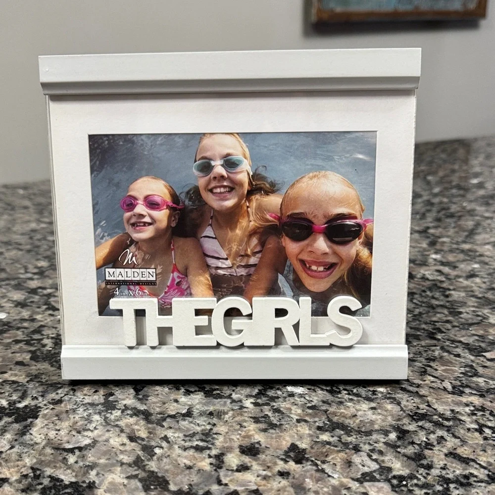 Malden White Frame with 'THE GRLS' Text NEW